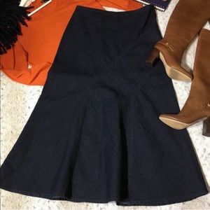 Beautiful Dark Wash Denim Skirt Size: 8